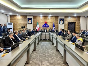 تاکید بر اجرای طرح‌های فشارافزایی، تسریع در کاهش مشعل سوزی‌/  در پتروشیمی‌ها همچنان خام فروشی  وجود دارد